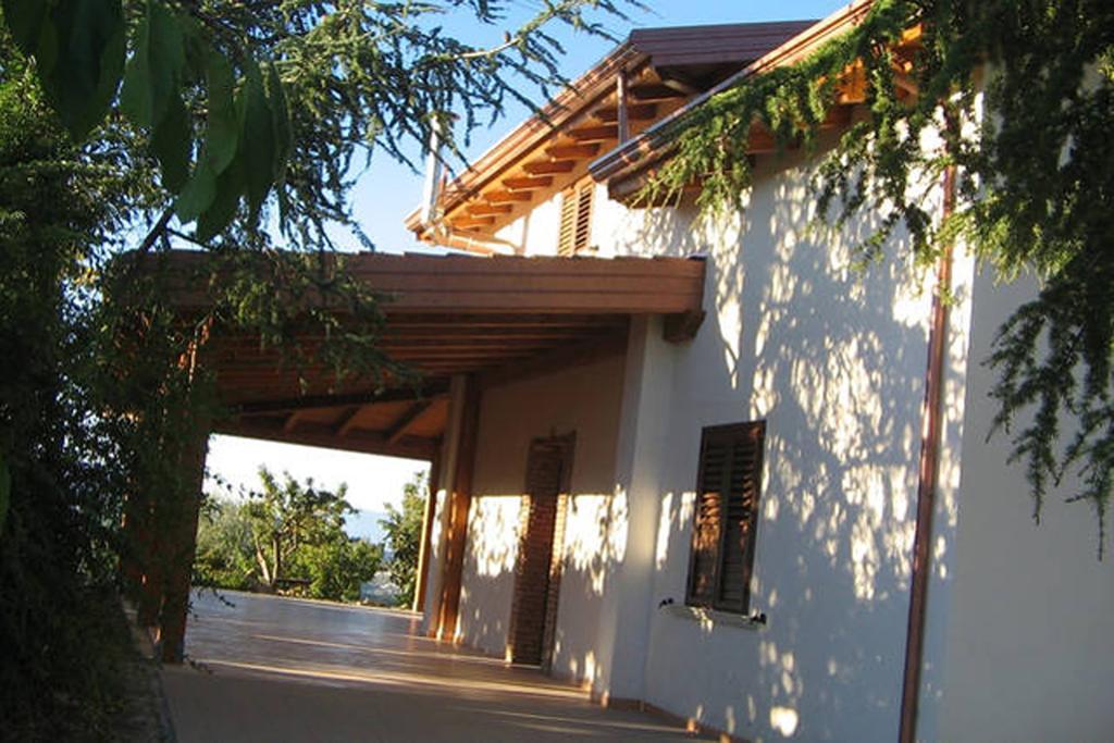 Agriturismo Miracco Atanasio Franco "Il Maniero" Santa Sofia d'Epiro Exterior photo