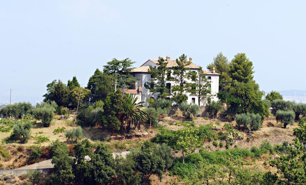 Agriturismo Miracco Atanasio Franco "Il Maniero" Santa Sofia d'Epiro Exterior photo