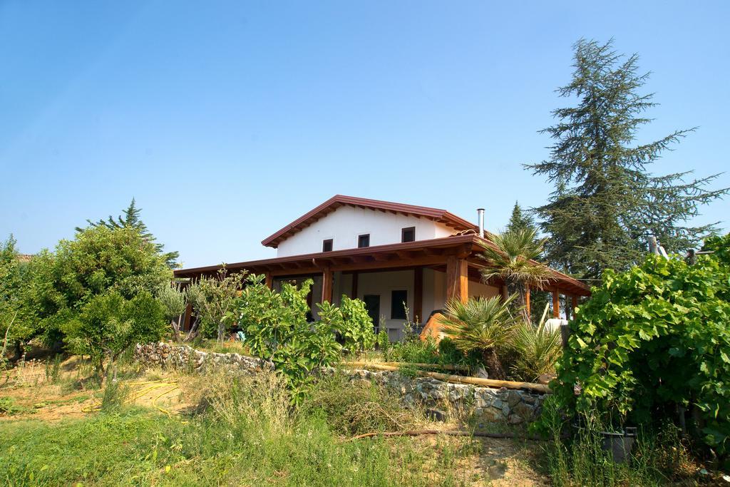 Agriturismo Miracco Atanasio Franco "Il Maniero" Santa Sofia d'Epiro Exterior photo